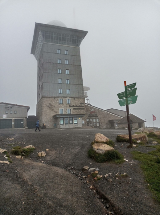 05_am_brocken_angekommen.jpg 05_am_brocken_angekommen.jpg